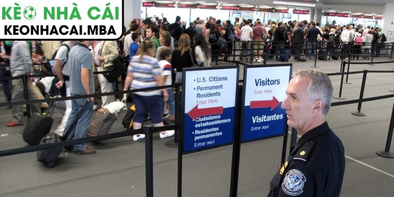 Mỹ liên tiếp tạo căng thẳng với Iran và Iraq trước giờ khai mạc World Cup 4 Iraq gặp rắc rối nhập cảnh Mỹ trước ngày khai mạc
